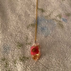 NWOT Heart Resin Necklace!